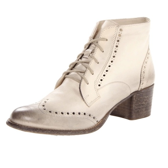 New Donald J Pliner DMSX Prep WD White Wash Distressed Lace Up Booties size 8 - Picture 14 of 15